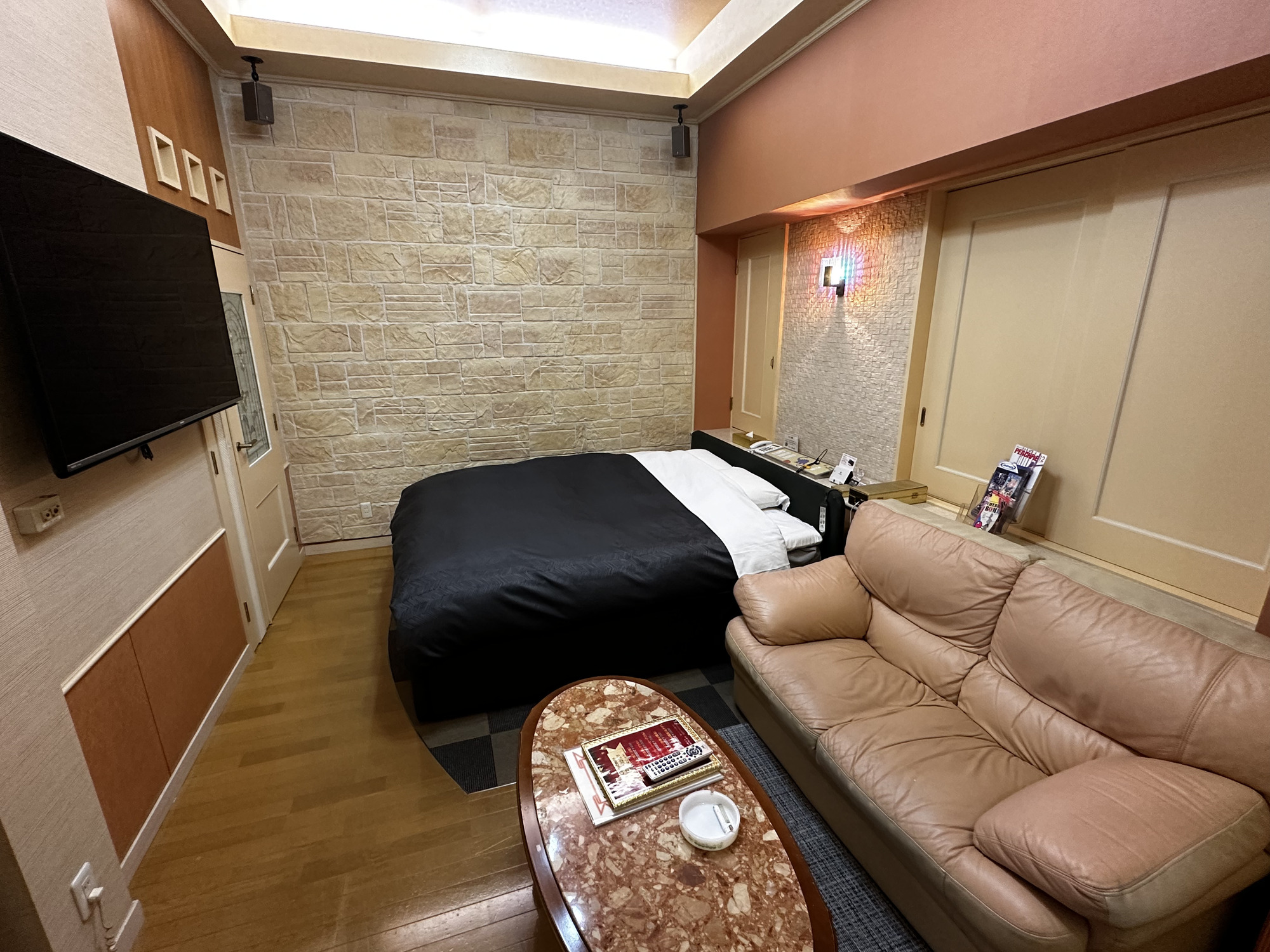 ホテルジュラシックの301号室